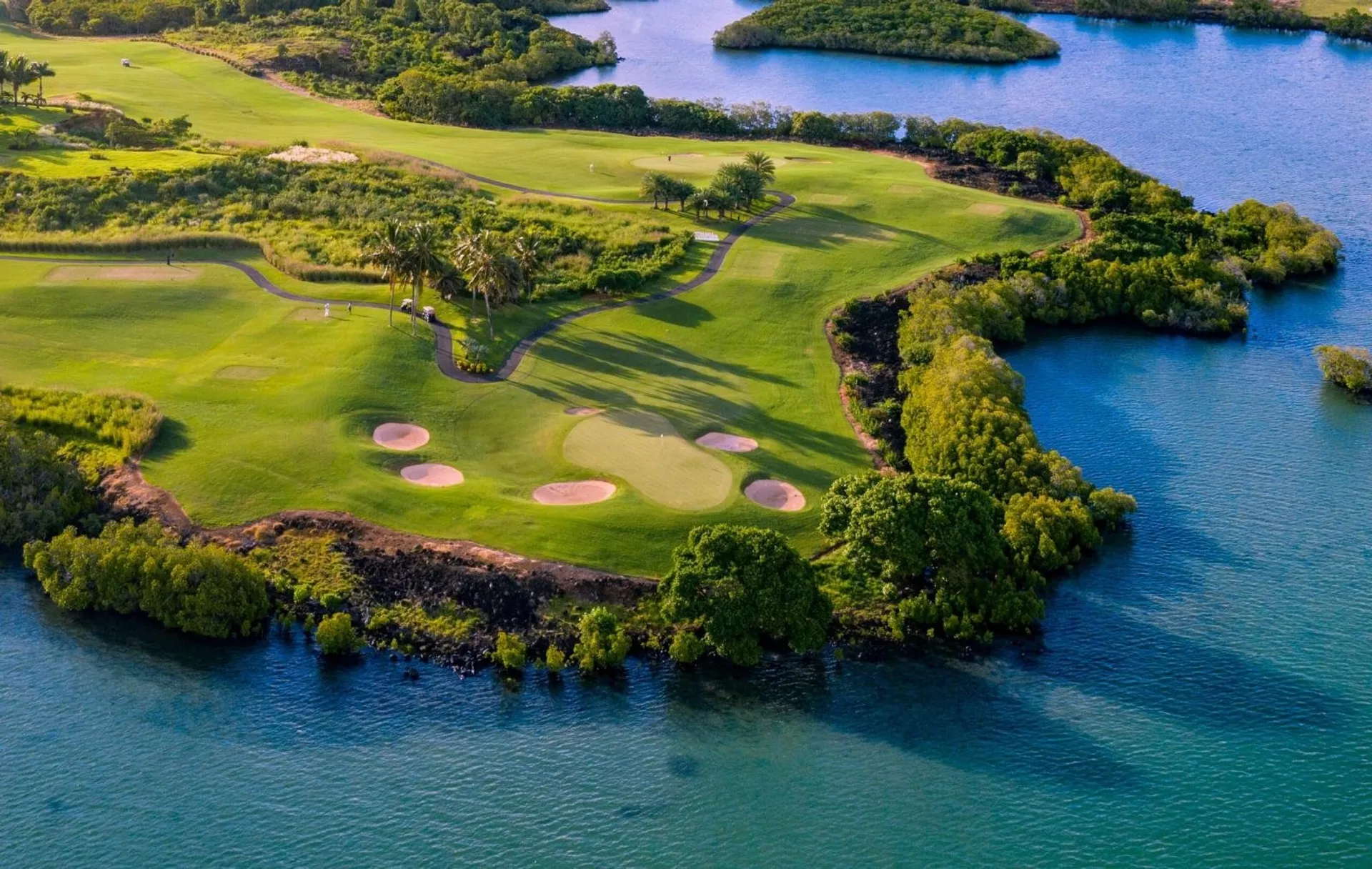 Anahita Golf Club