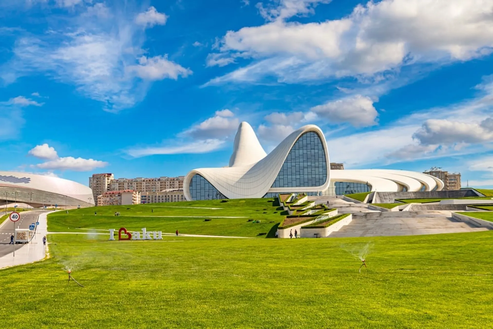 Azerbajdžan – Baku: golf, Formula 1 a moderná metropola pri Kaspickom mori