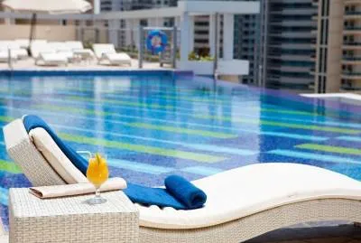 Marina Byblos Hotel - Bazén na streche