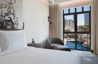 Deluxe Pool View Room