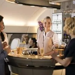 Emirates A380: New interior for lounge in Business and First Class