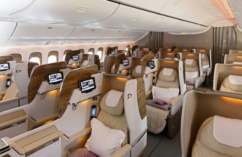 Business trieda Emirates X Mercedes-Benz