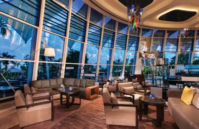 Salónik Club v rezorte Jumeirah Beach Hotel 5*