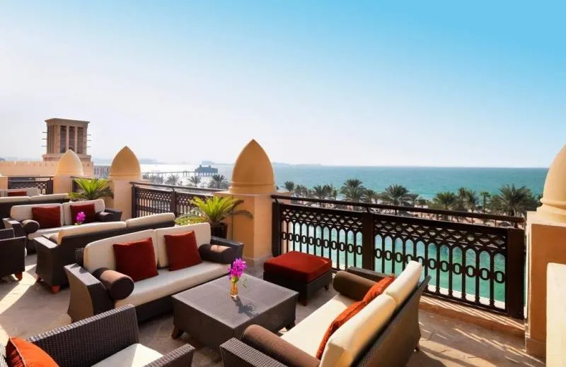 Salónik Club Executive v hoteli Jumeirah Mina A'Salam 5*