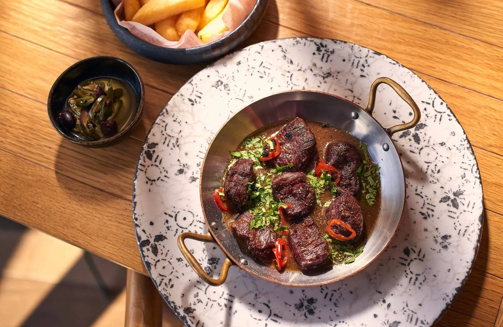 Reštaurácia Tasca by José Avillez v hoteli Mandarin Oriental Jumeira Dubai