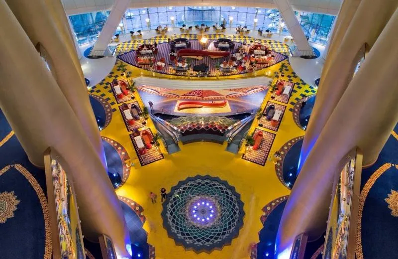 Tour: 2 symbols of Dubai