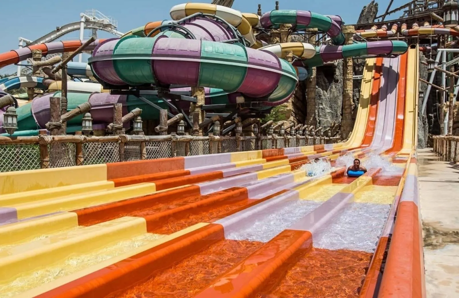 Aquapark Yas Waterworld v Abu Dhabi, Spojené Arabské Emiráty