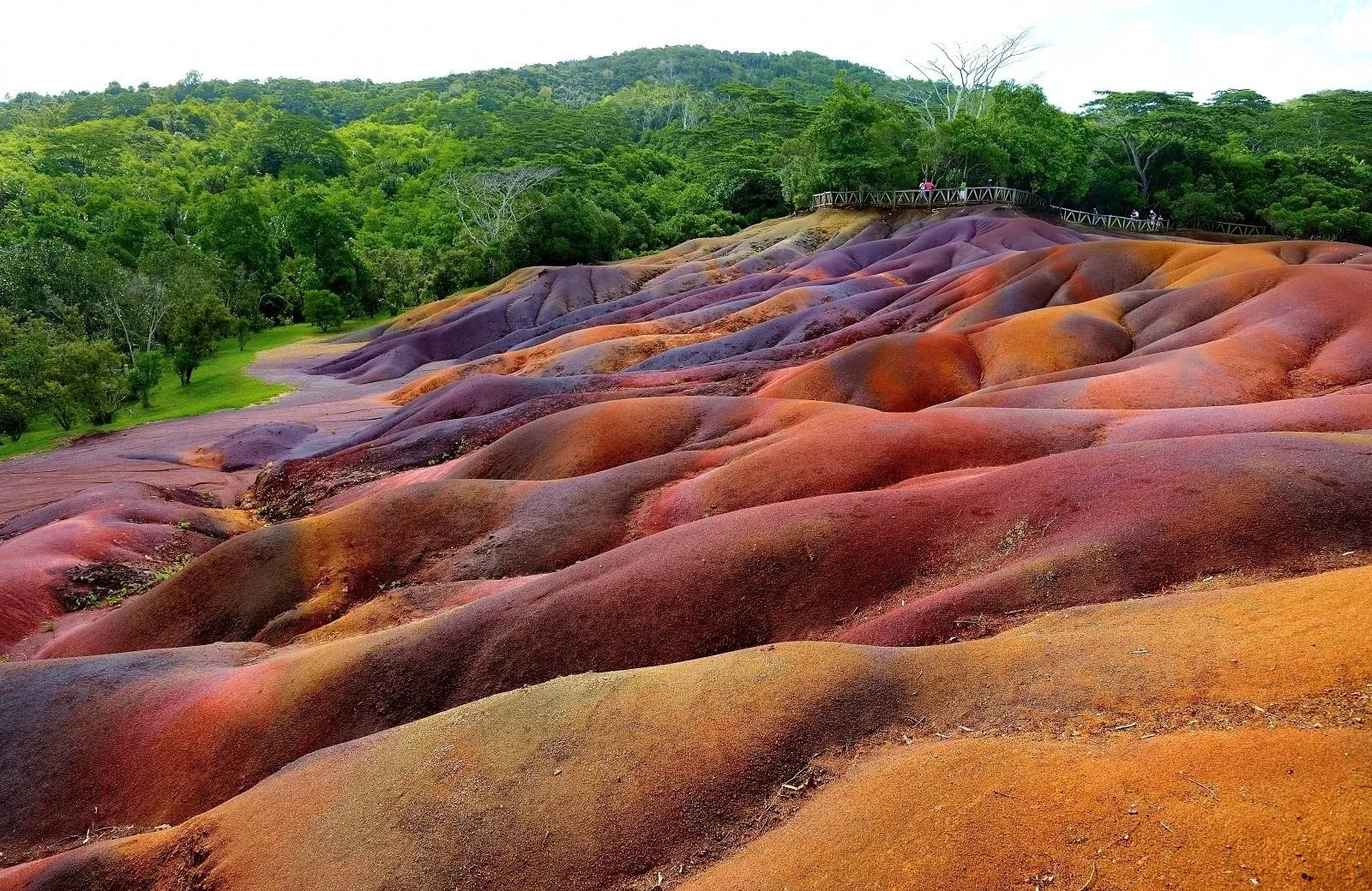 Seven Colored Earths