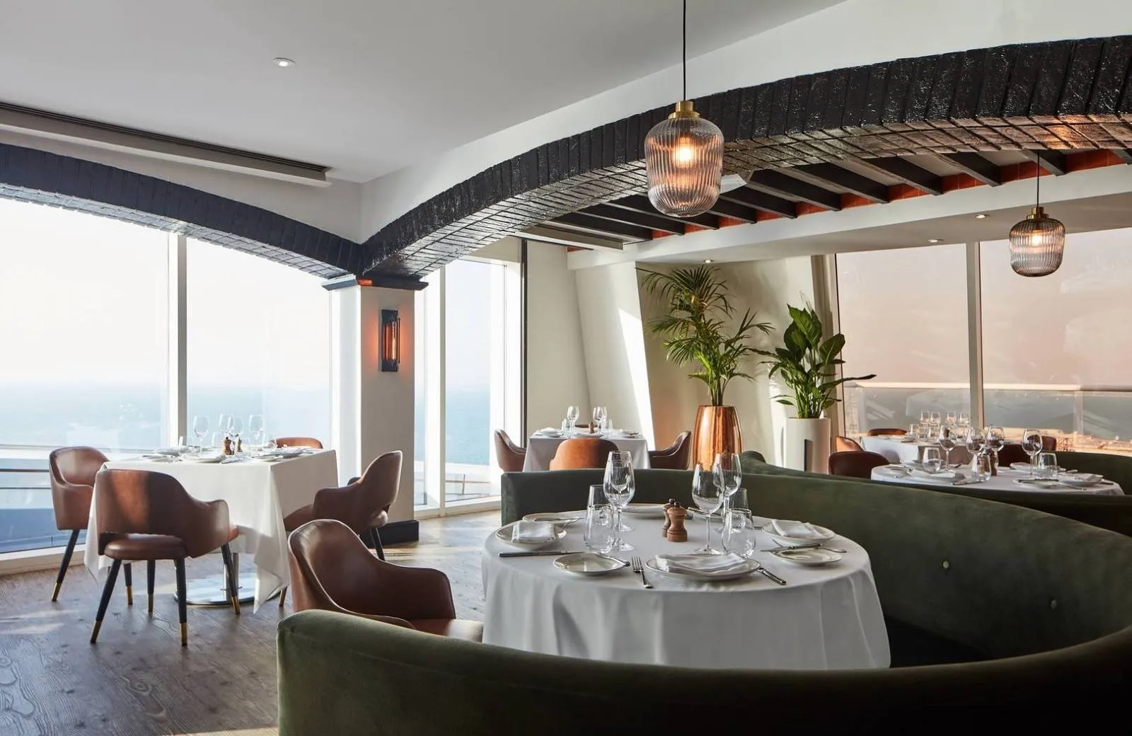 Jumeirah Beach Hotel 5*