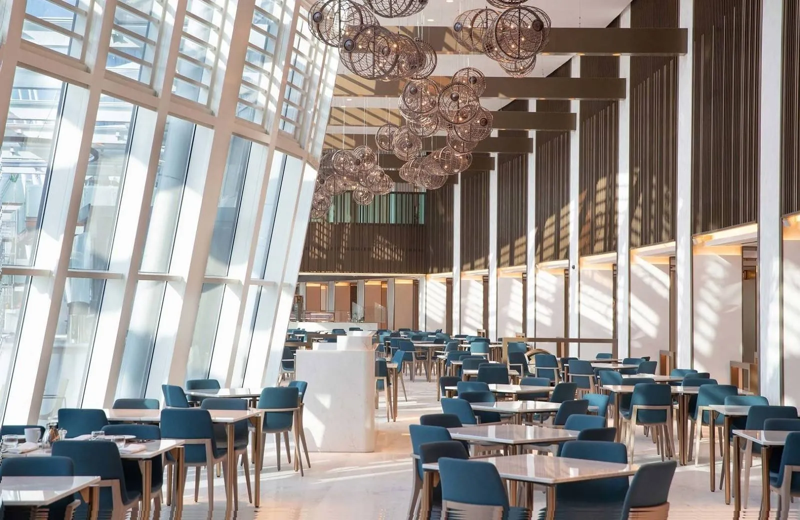 Jumeirah Beach Hotel 5*