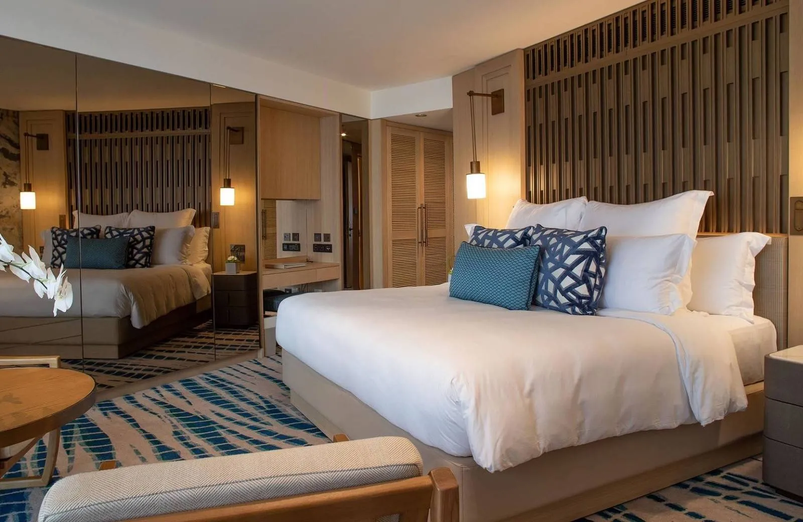 Jumeirah Beach Hotel 5*