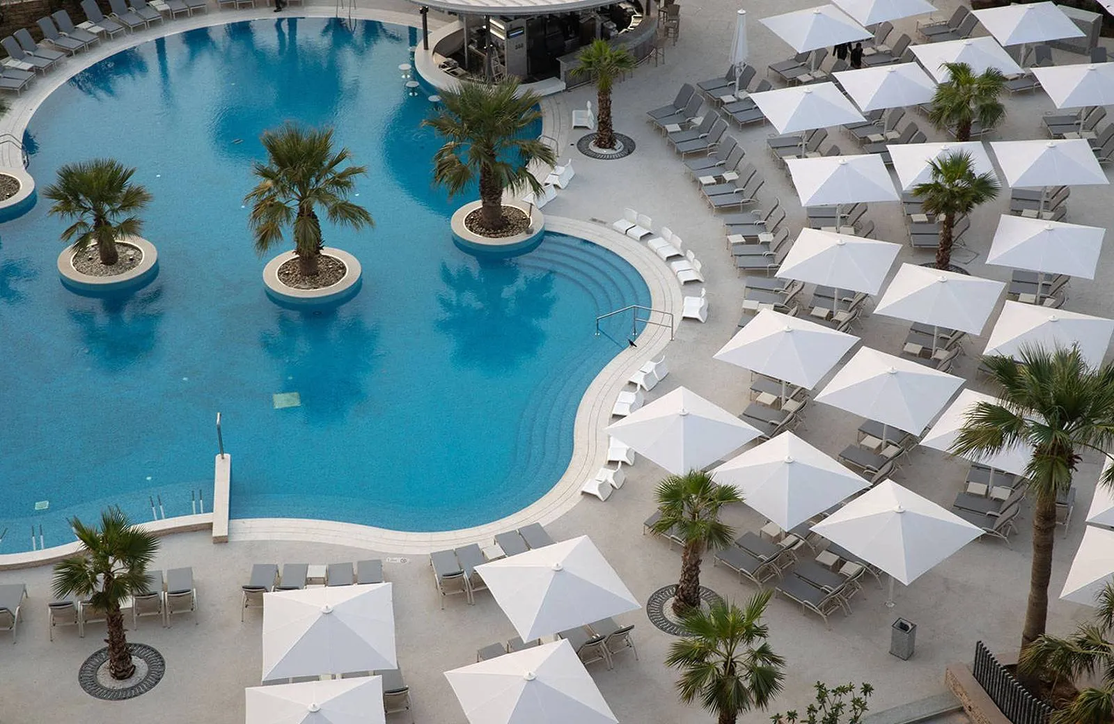 Jumeirah Beach Hotel 5*