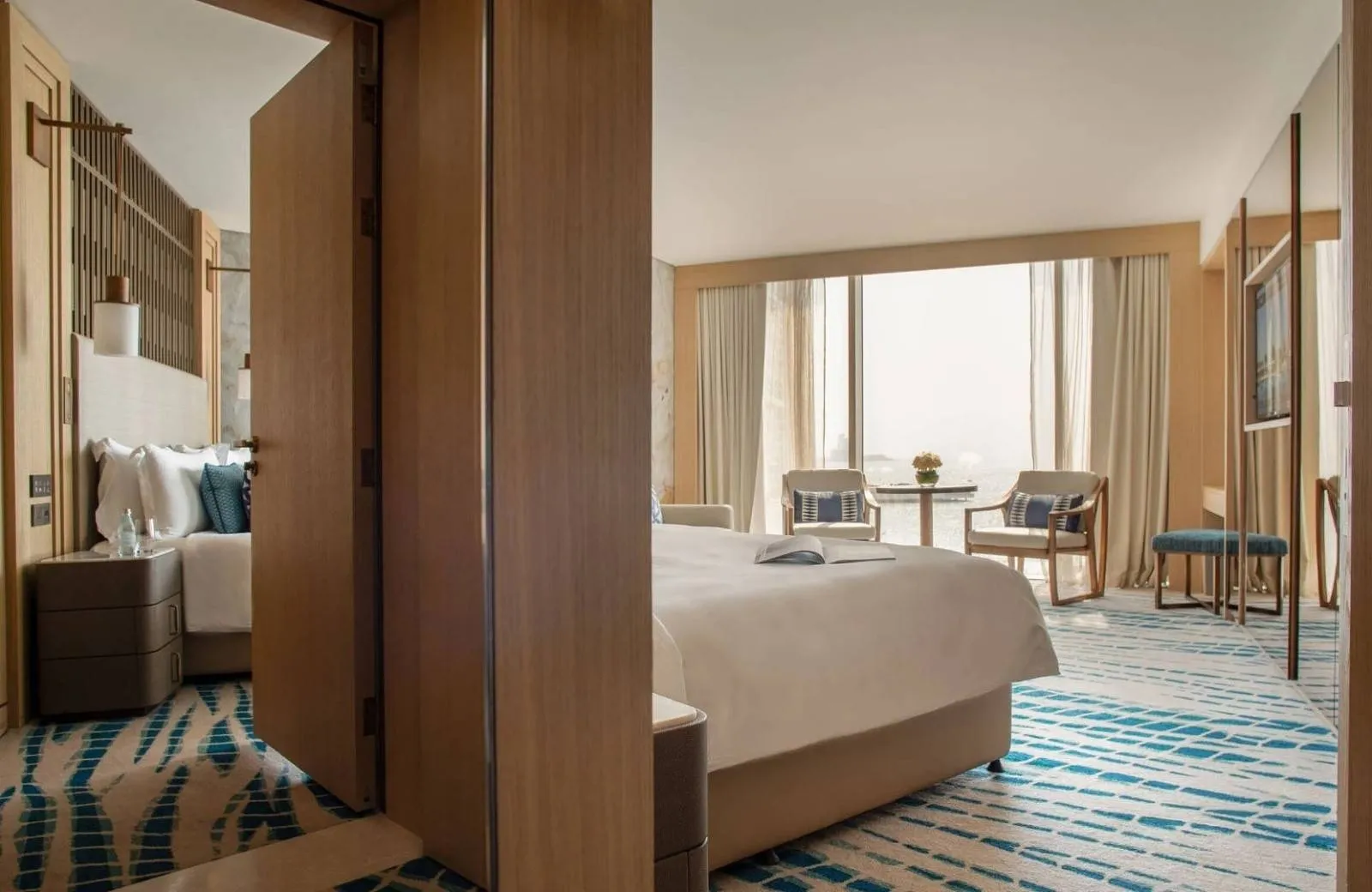 Jumeirah Beach Hotel 5*