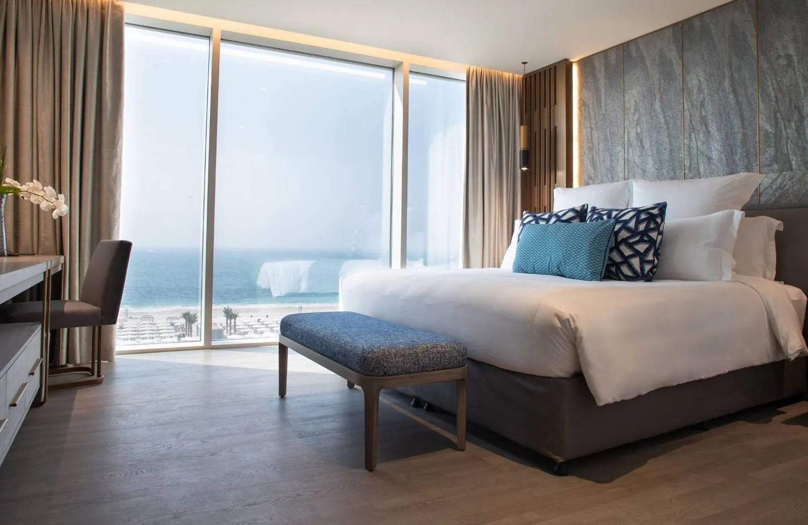 Jumeirah Beach Hotel 5*