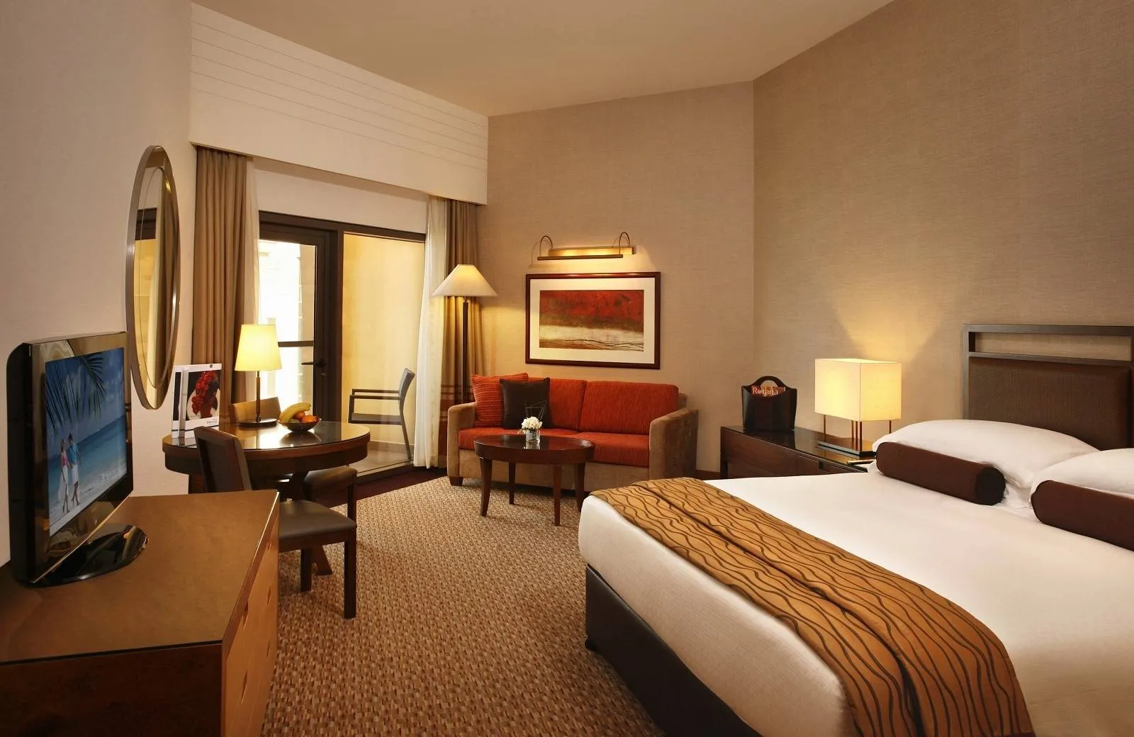 Amwaj Rotana Jumeirah Beach 5*