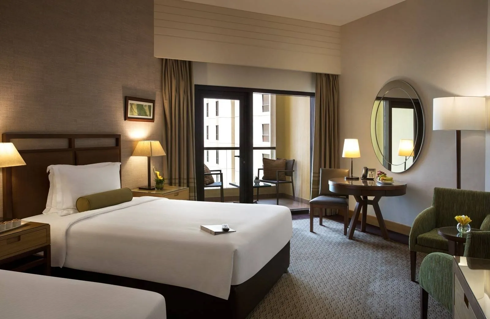 Amwaj Rotana Jumeirah Beach 5*