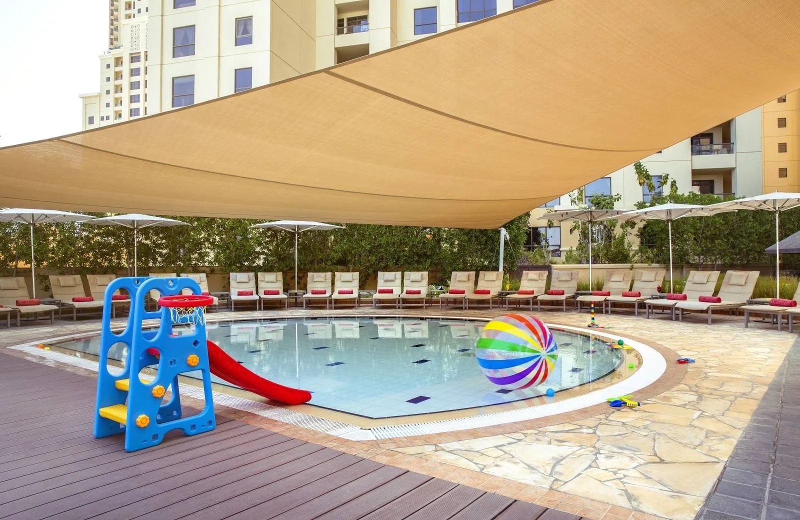 Amwaj Rotana Jumeirah Beach 5*