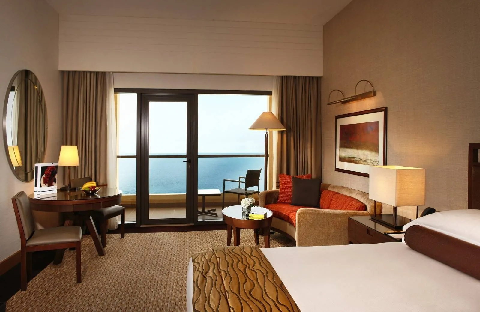 Amwaj Rotana Jumeirah Beach 5*