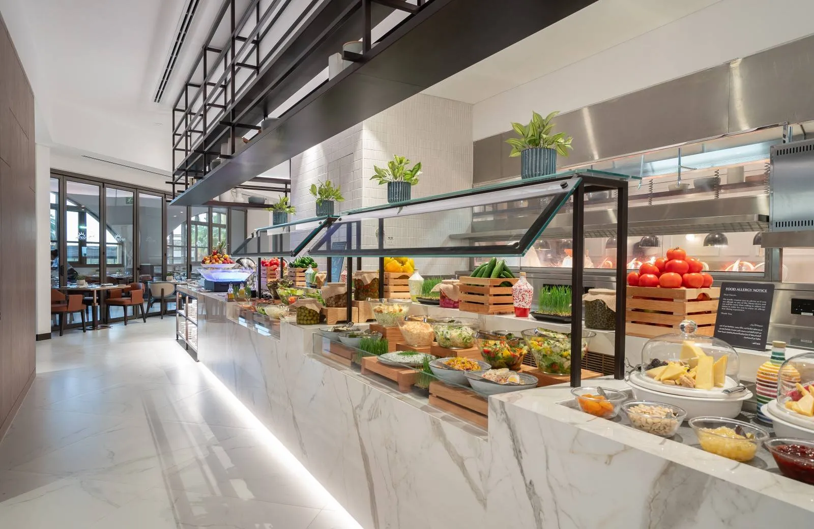 Amwaj Rotana Jumeirah Beach 5*