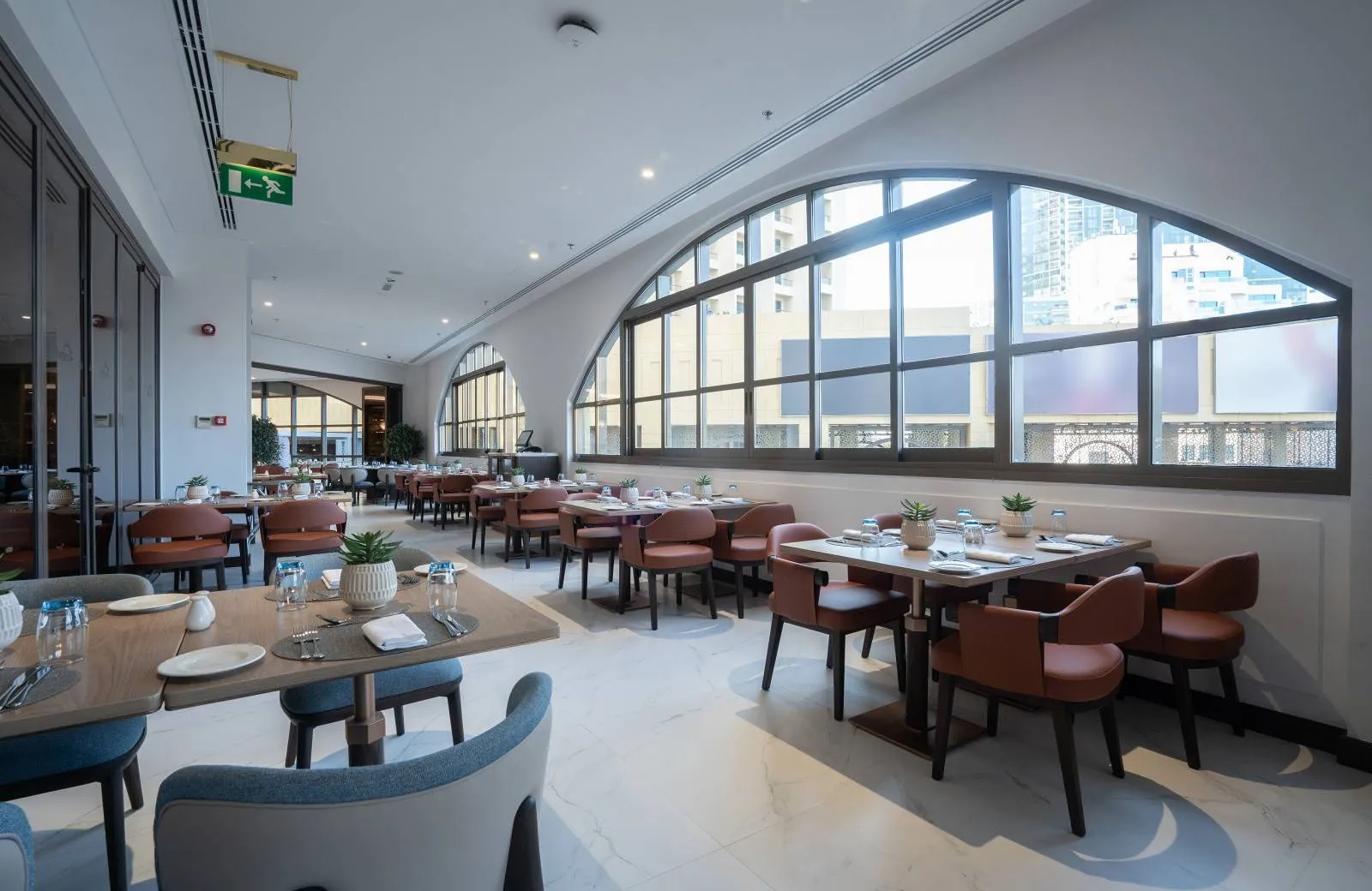 Amwaj Rotana Jumeirah Beach 5*