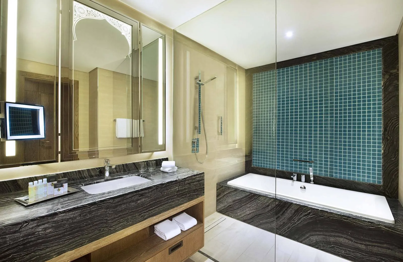 DoubleTree By Hilton Resort & Spa Marjan Island 5*