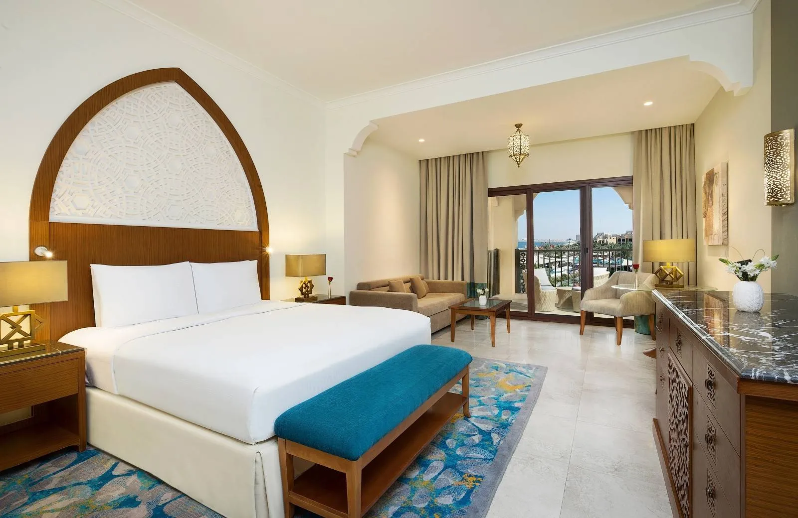 DoubleTree By Hilton Resort & Spa Marjan Island 5*