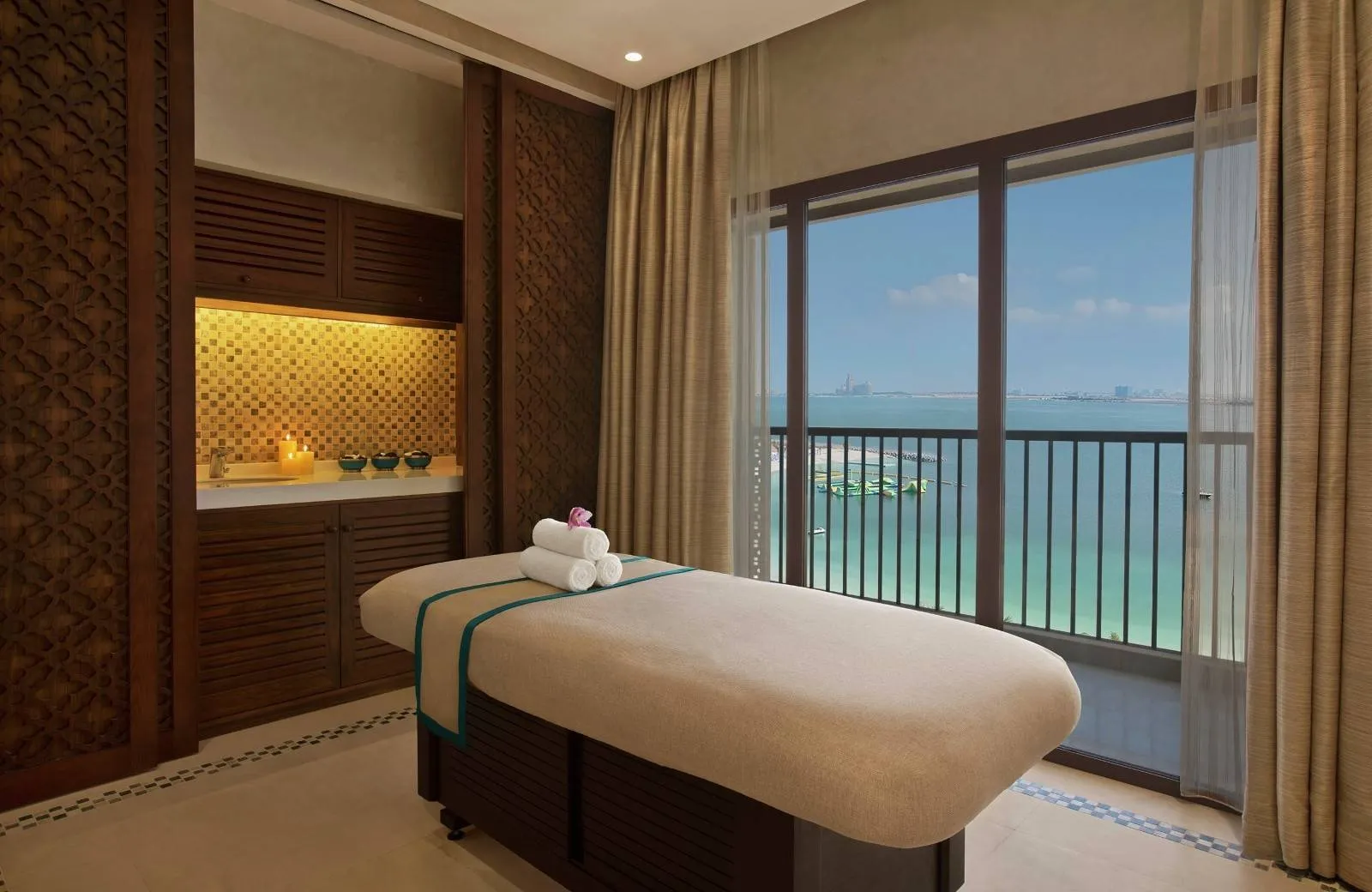 DoubleTree By Hilton Resort & Spa Marjan Island 5*