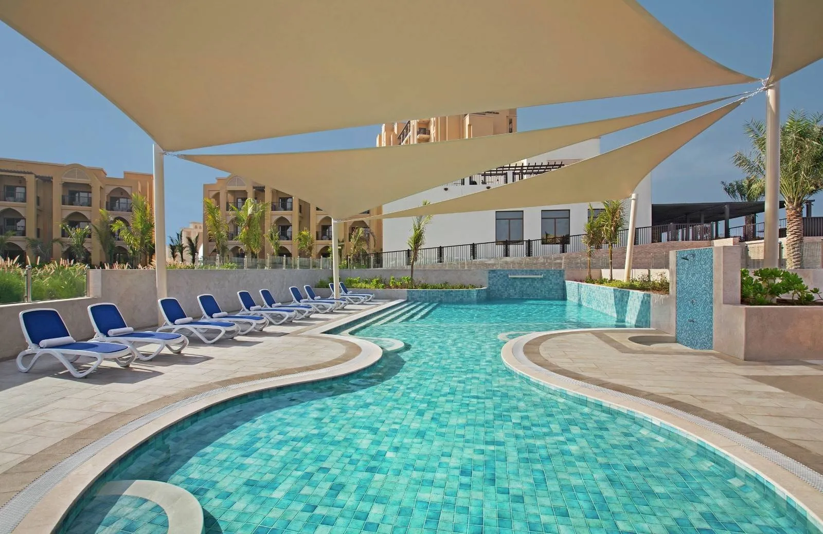 DoubleTree By Hilton Resort & Spa Marjan Island 5*