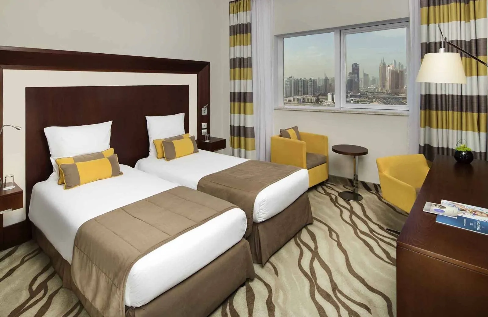 Novotel Dubai Al Barsha 4*