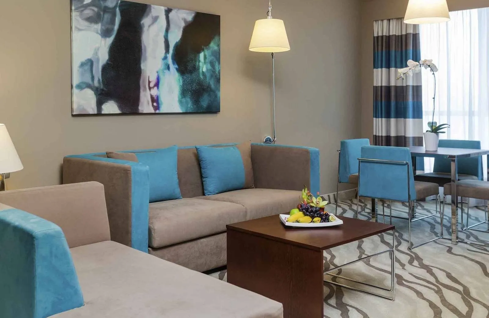 Novotel Dubai Al Barsha 4*