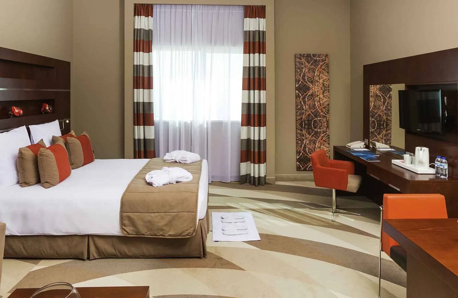 Novotel Dubai Al Barsha 4*