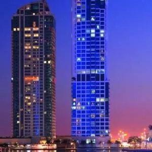 Mövenpick Hotel Jumeirah Lakes Towers 5*