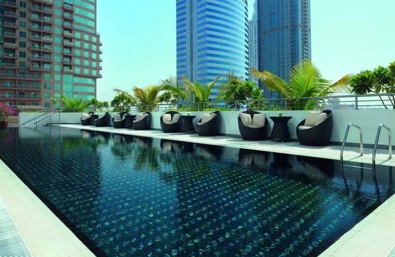 Mövenpick Hotel Jumeirah Lakes Towers 5*
