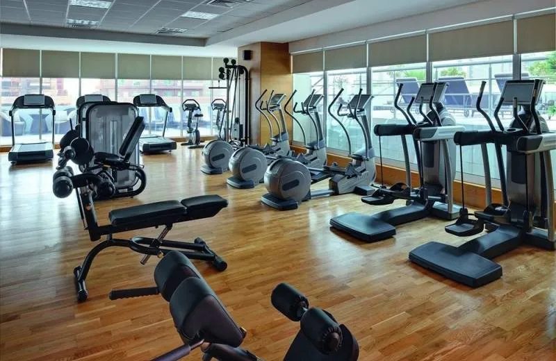 Mövenpick Hotel Jumeirah Lakes Towers 5*
