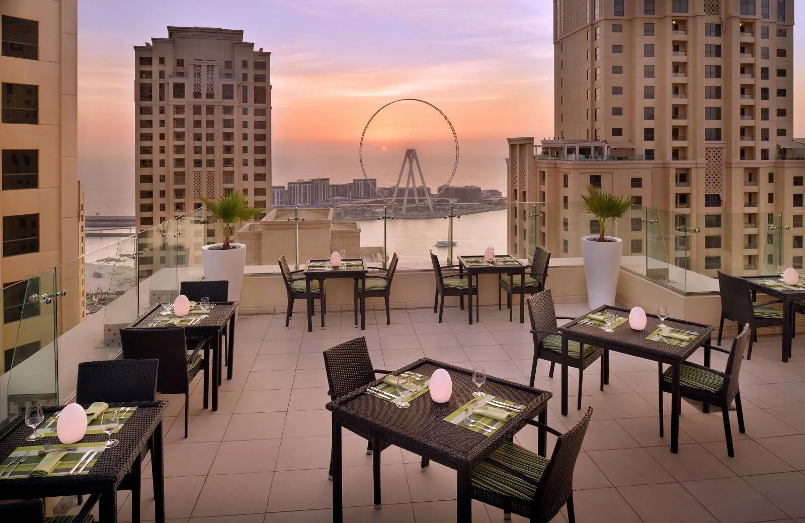 Delta Hotels by Marriott Jumeirah Beach, Dubai 4*