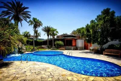 Dubai Marine Beach Resort & Spa 5*