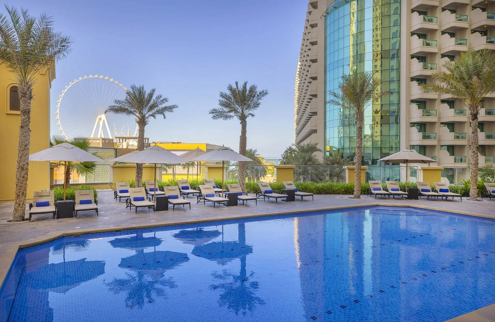 Hilton Dubai The Walk 4*