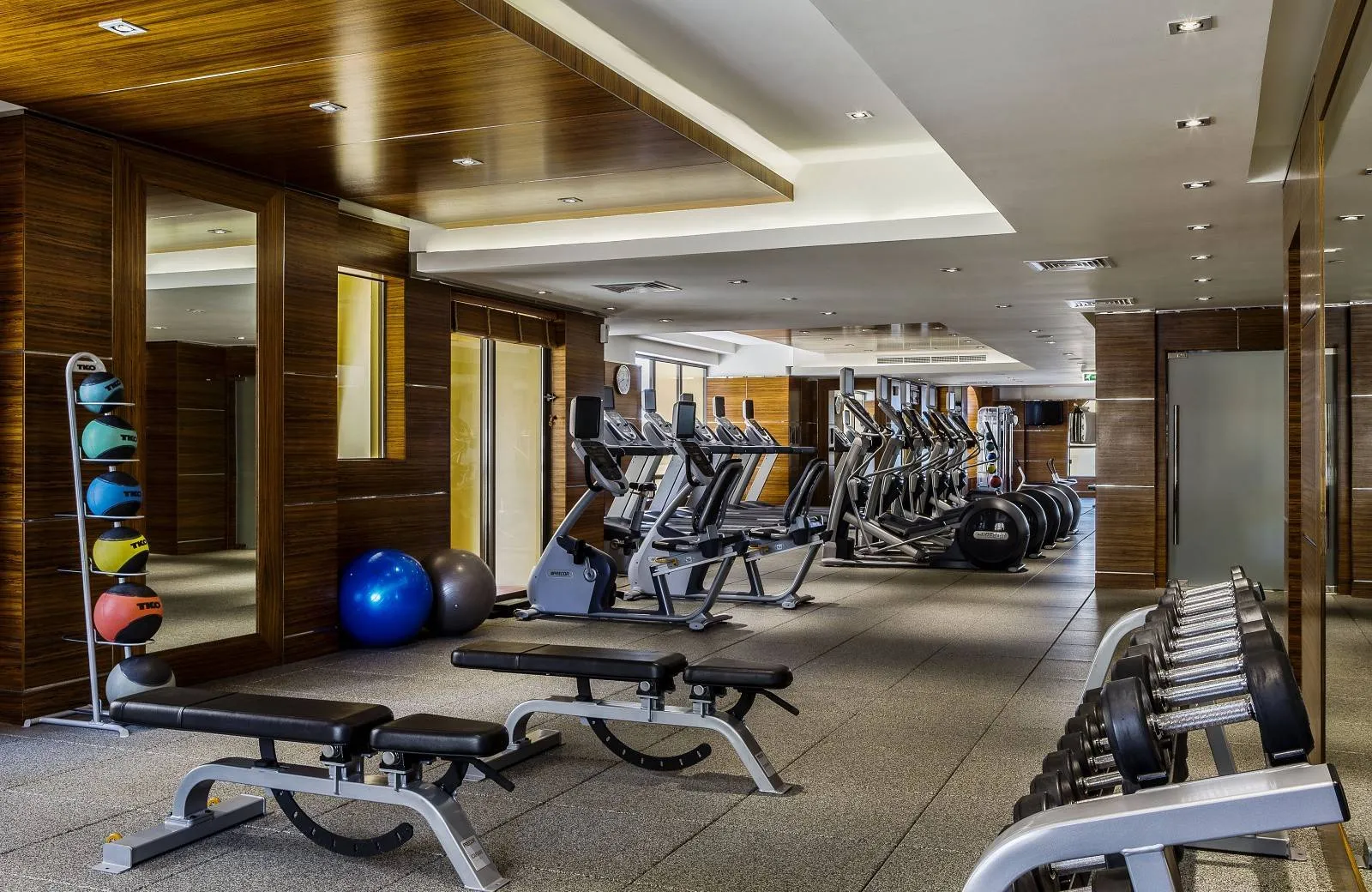 Hilton Dubai The Walk 4*