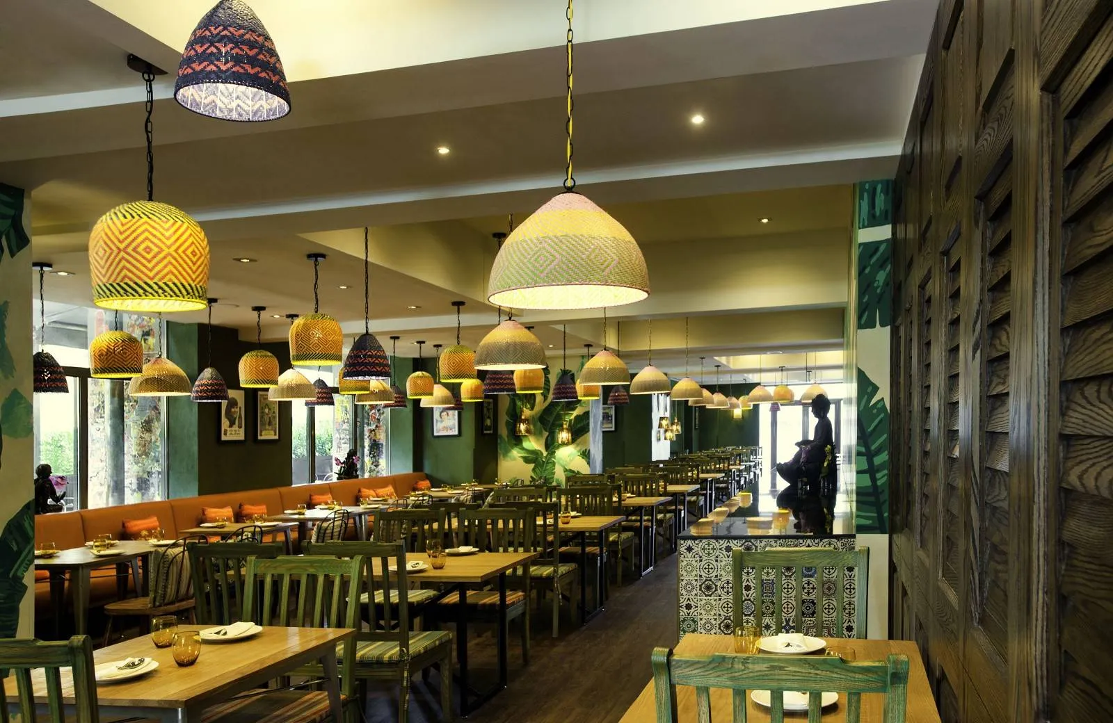 Hilton Dubai The Walk 4*