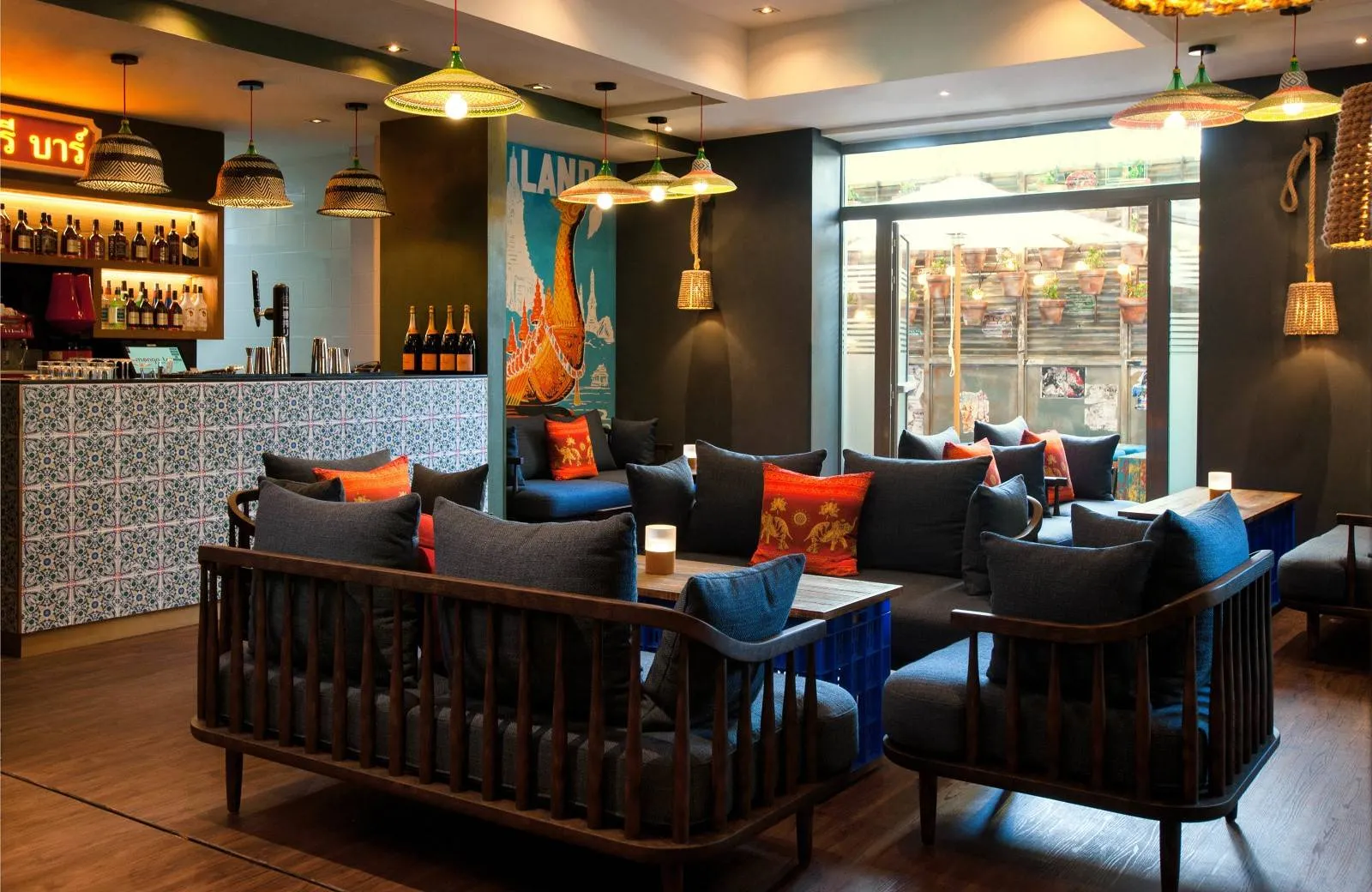 Hilton Dubai The Walk 4*