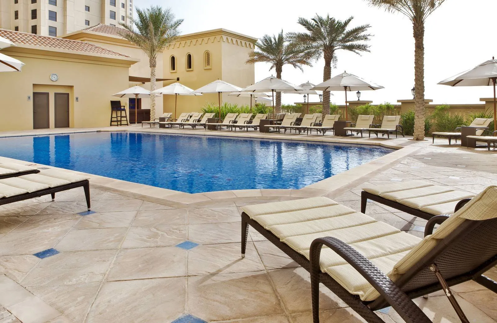 Hilton Dubai The Walk 4*