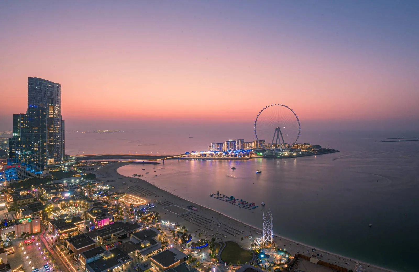 Hilton Dubai The Walk 4*