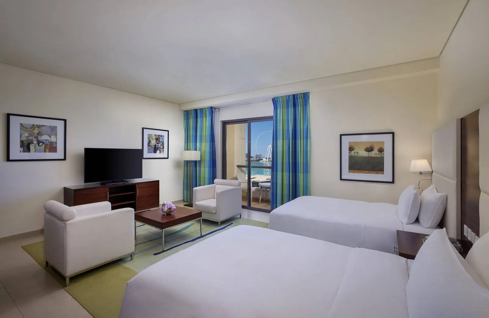 Hilton Dubai The Walk 4*