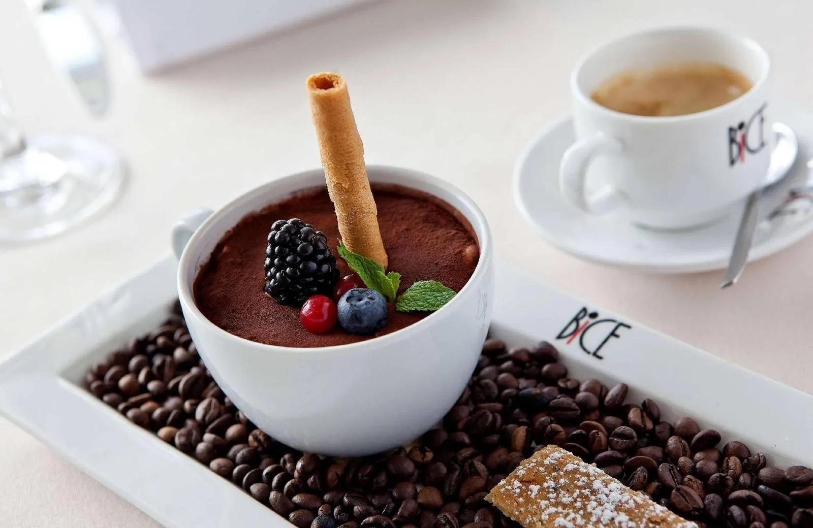 Hilton Dubai Jumeirah Resort 5*