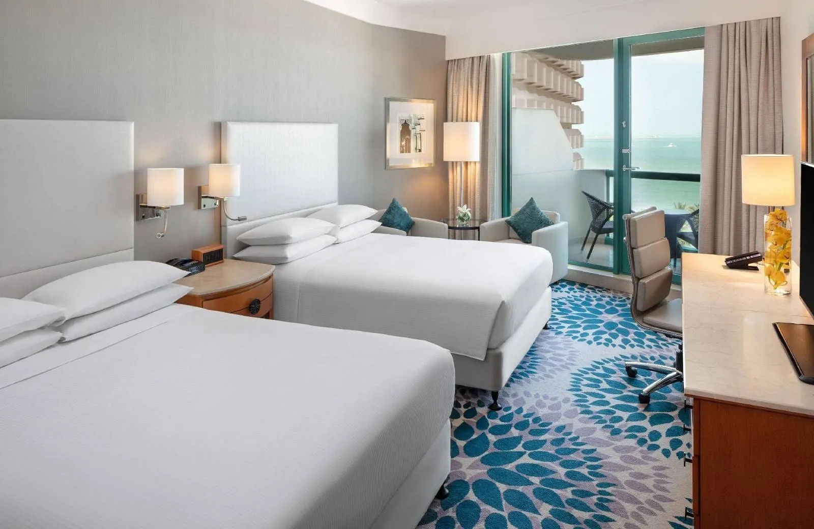 Hilton Dubai Jumeirah Resort 5*