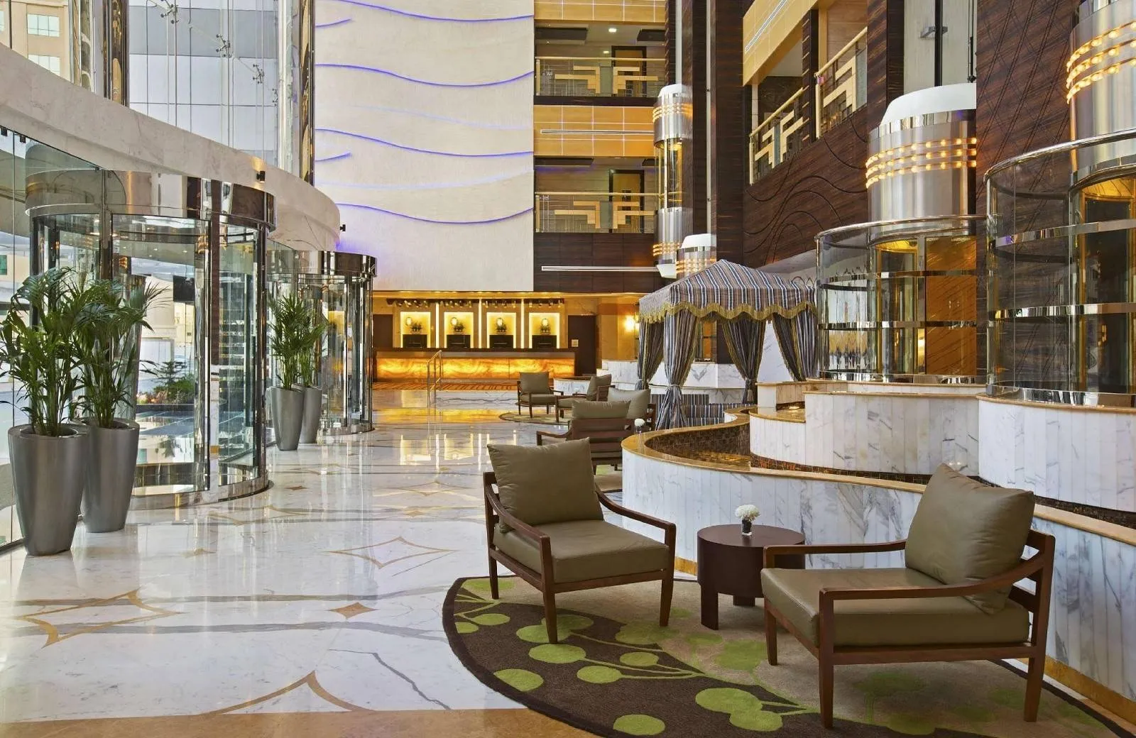 DoubleTree by Hilton Hotel & Residences Dubai Al Barsha  4*