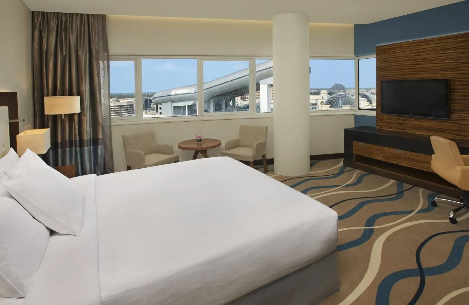 DoubleTree by Hilton Hotel & Residences Dubai Al Barsha  4*