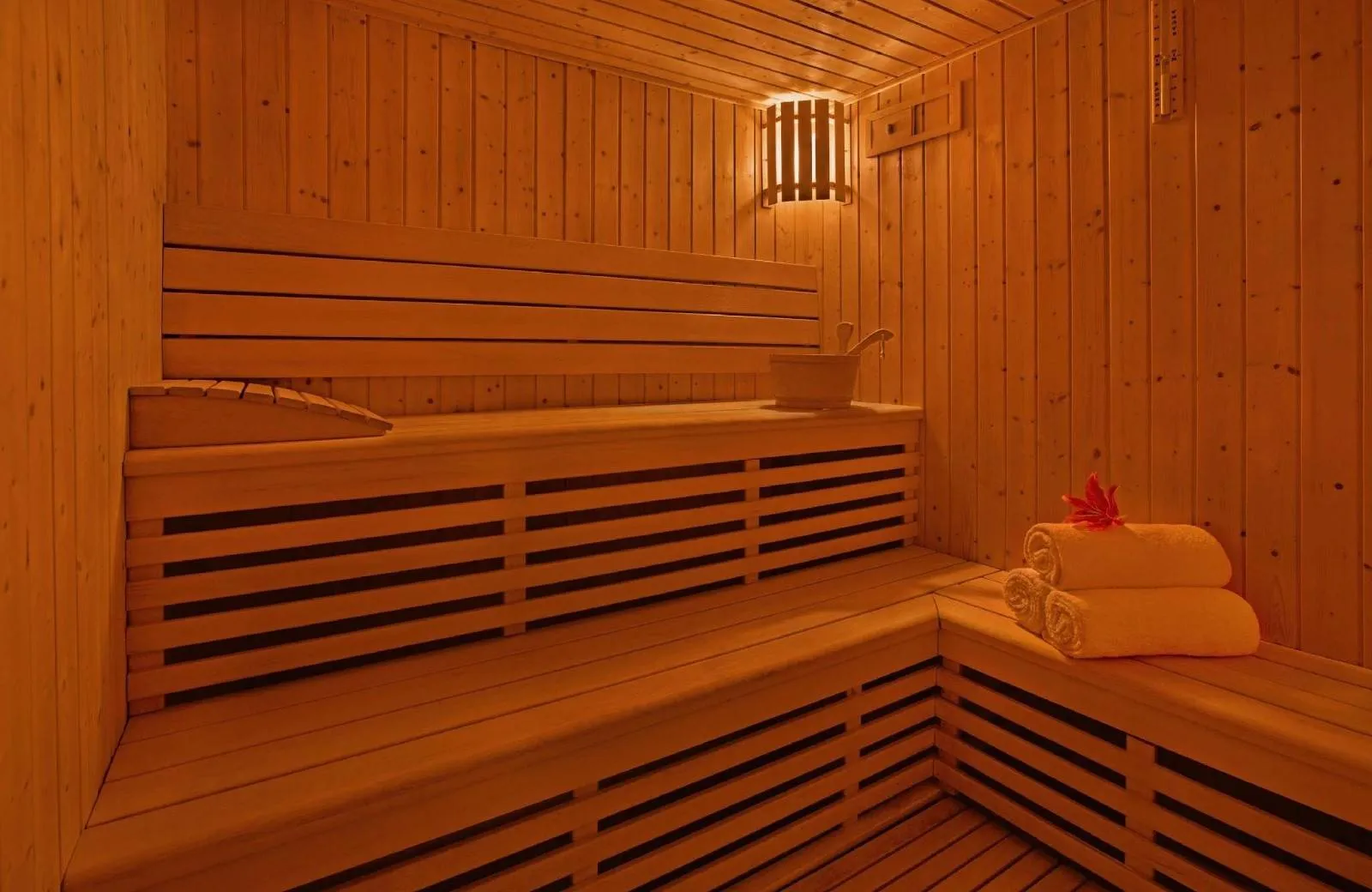 DoubleTree by Hilton Hotel & Residences Dubai Al Barsha  4*