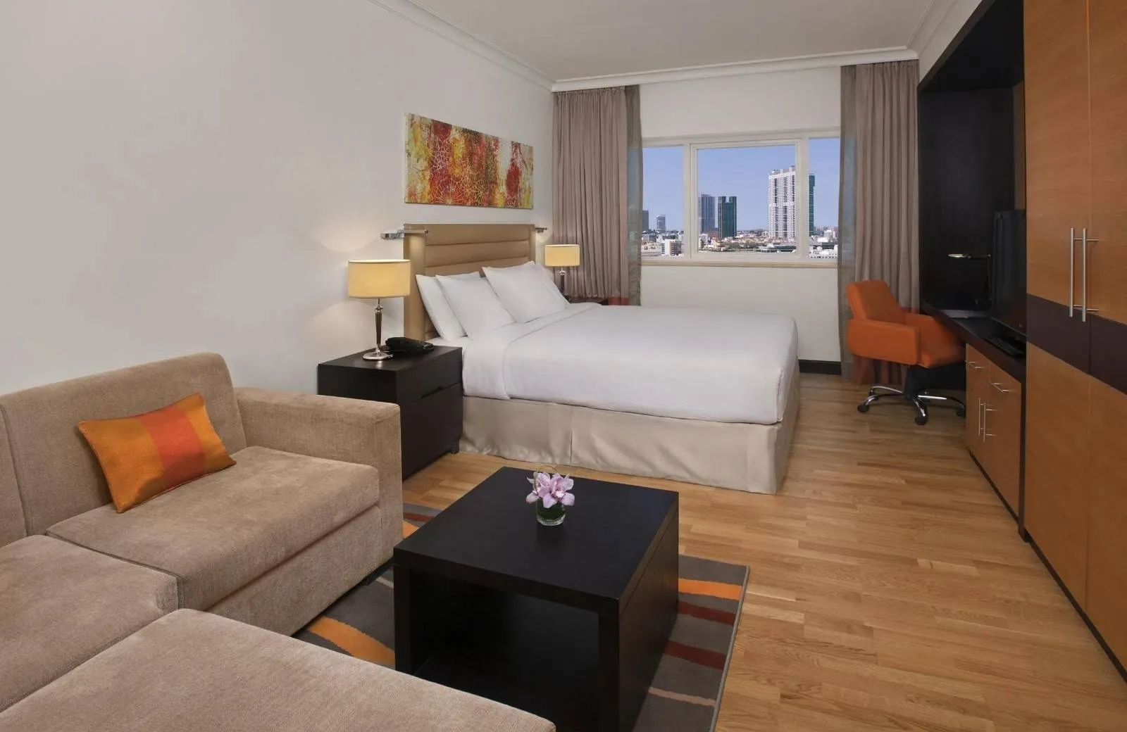 DoubleTree by Hilton Hotel & Residences Dubai Al Barsha  4*