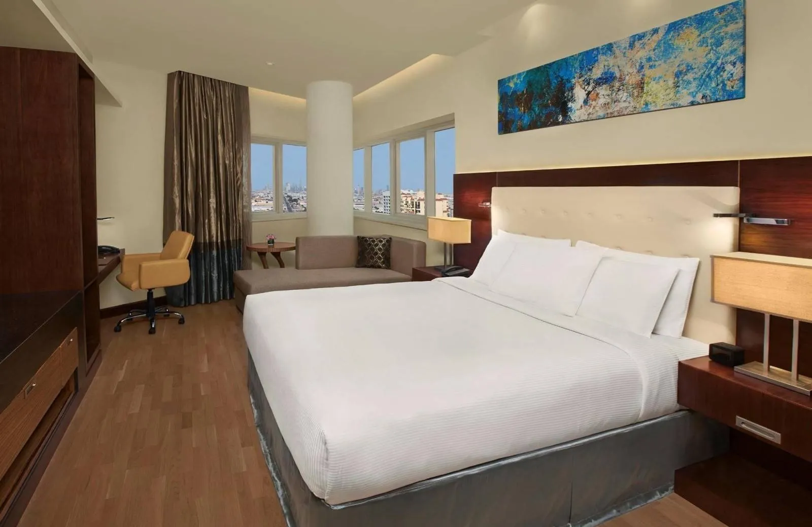DoubleTree by Hilton Hotel & Residences Dubai Al Barsha  4*